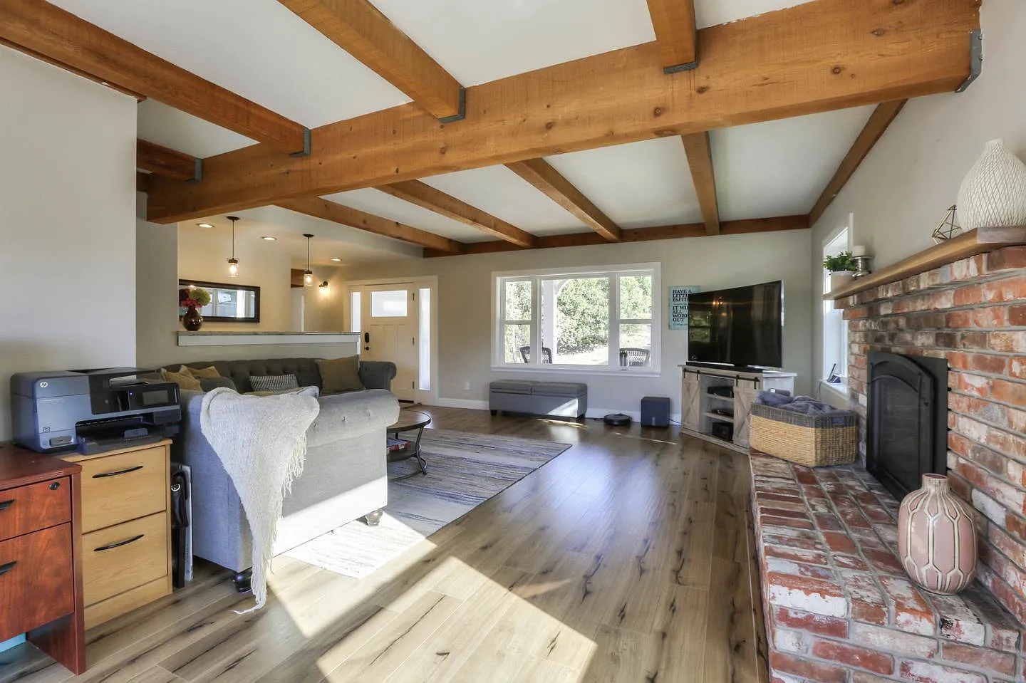 3210 Quail Ln photo 1
