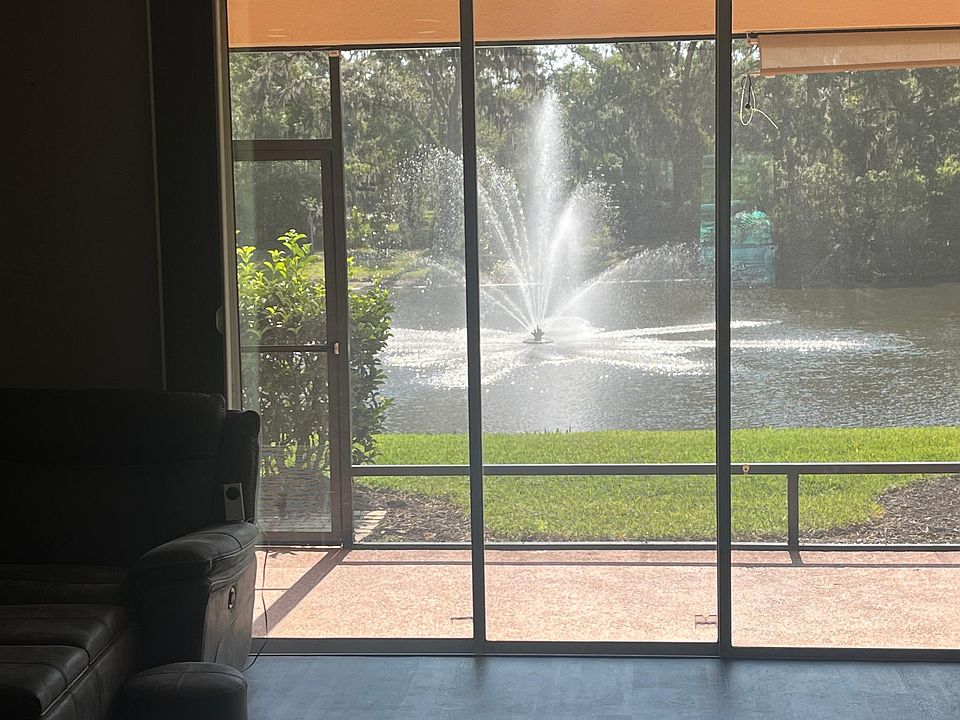 Beautiful fountain view from downstairs
