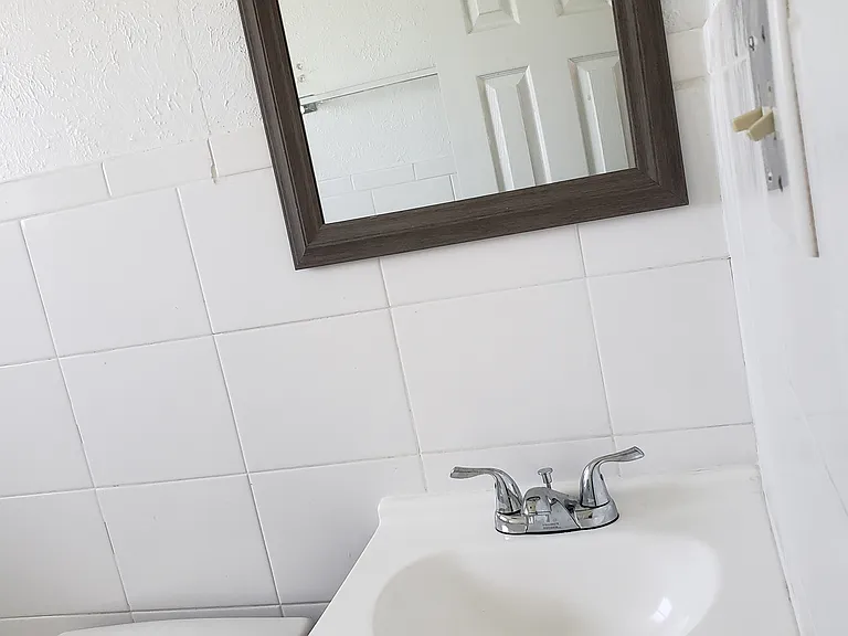1203 N College St — Photo 12