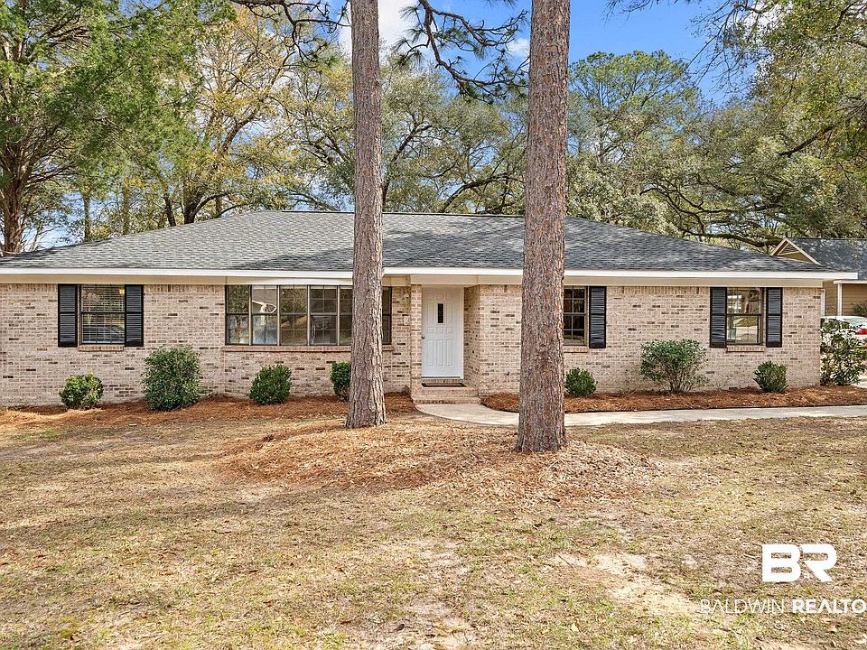 1st image of 117 Wild Oak Dr