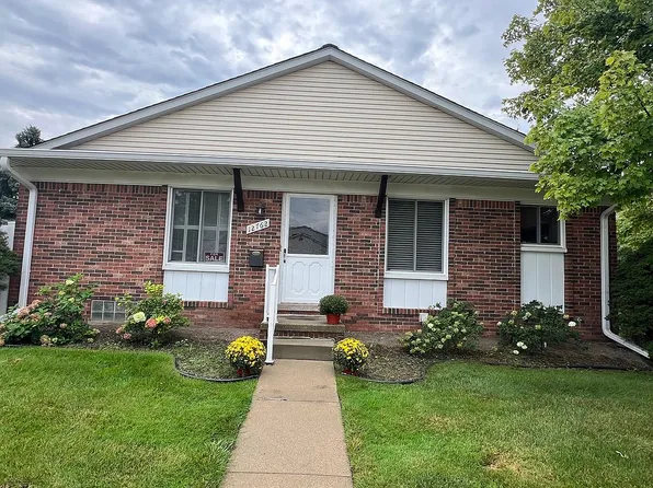 12762 Elaine Dr #30, Southgate, MI 48195