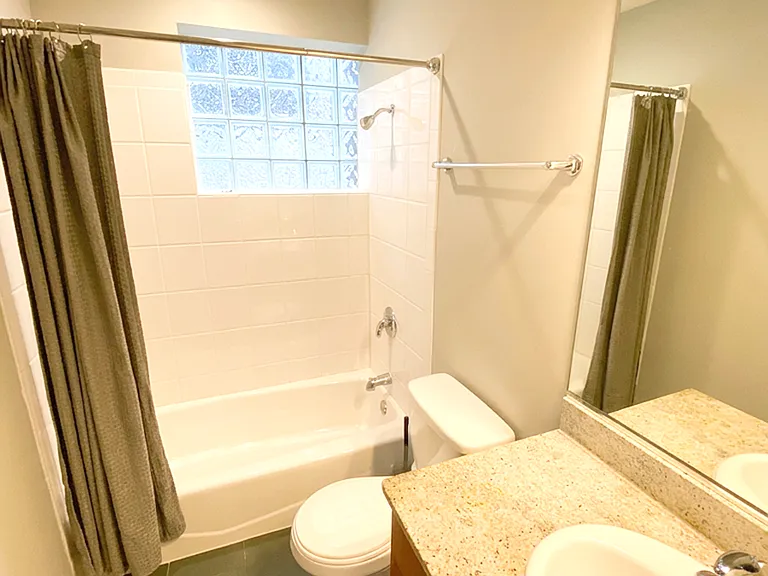 2627 W Belmont Ave #2 — Photo 10