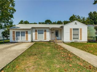 1118 Skyline Rd, Grand Prairie, TX 75051