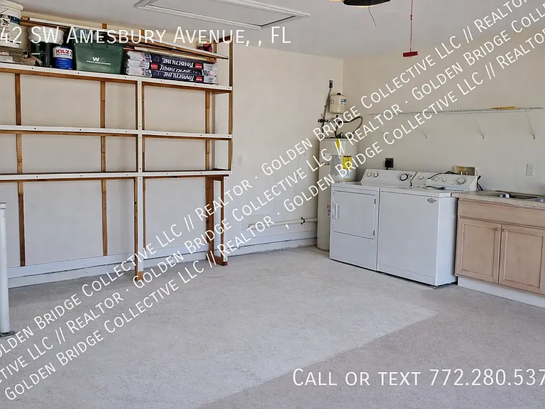 242 SW Amesbury Ave — Photo 10