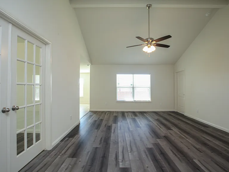 1325 Englemann Dr — Photo 13