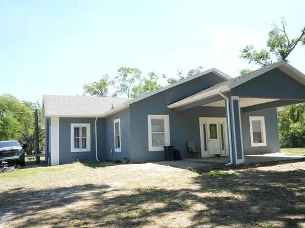 7040 Lumberton Rd, Zephyrhills, FL 33540