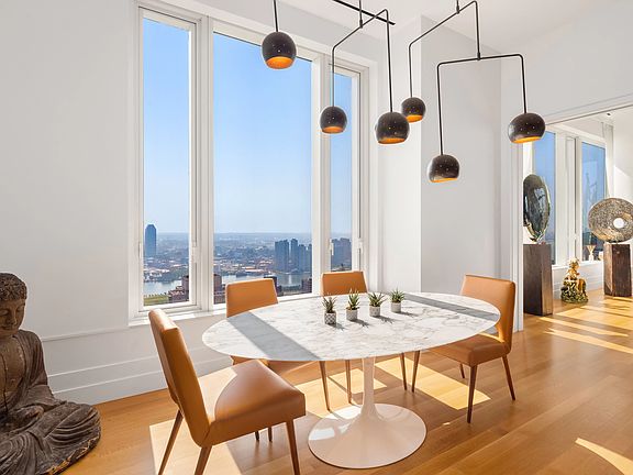 4th image of 252 E 57th St #57B