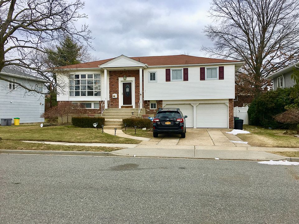 1st image of 758 Eagle Dr