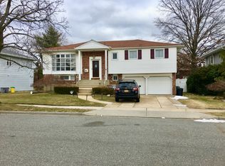 758 Eagle Dr, Valley Stream, NY 11581