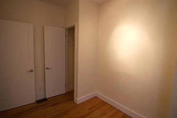 Rented by Nooklyn NYC LLC | media 19