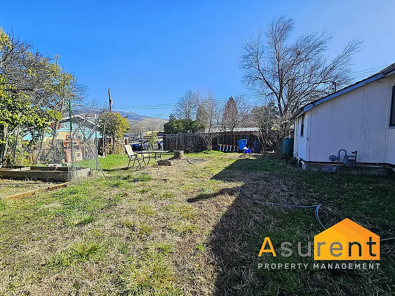 459 Willow St — Photo 18