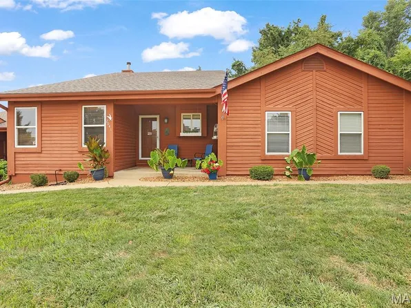 2041 Bayonne Dr #27C, Saint Charles, MO 63303