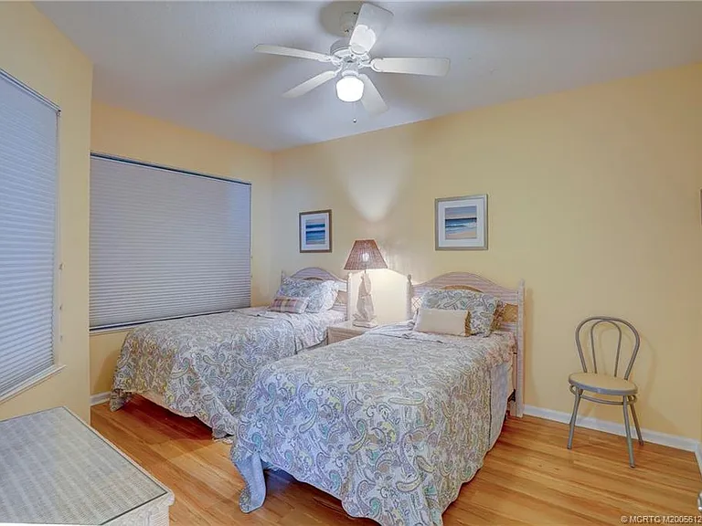 5750 NE Island Cove Way #3203 — Photo 29