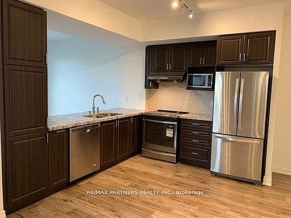 3rd image of 38 Cedarland Dr #605
