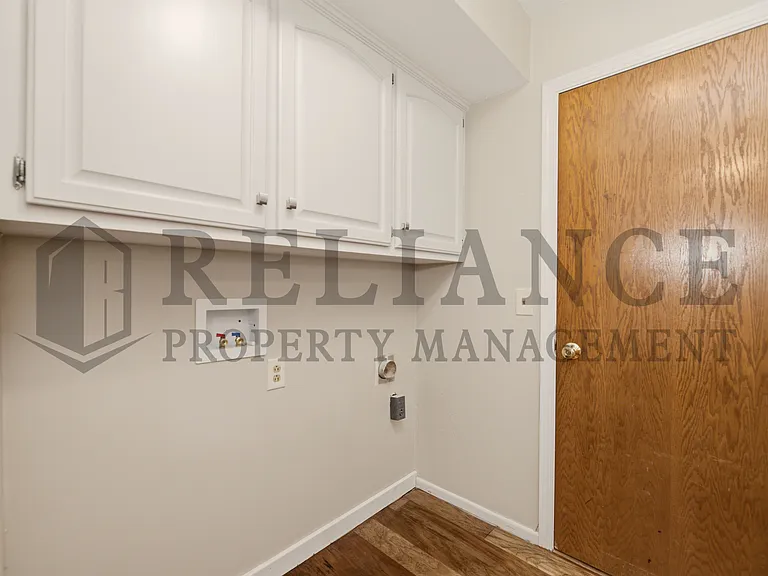 9923 W Binter Ln — Photo 29