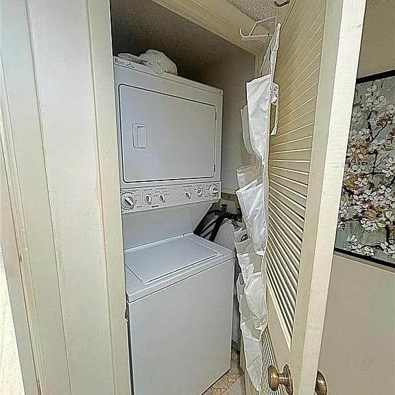 1460 Gulf Blvd #411 — Photo 35