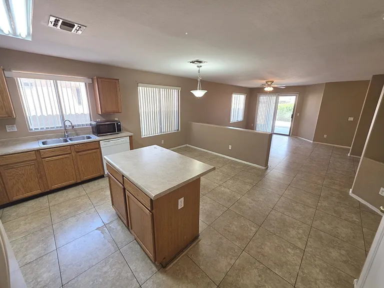 3792 W Santa Cruz Ave — Photo 7