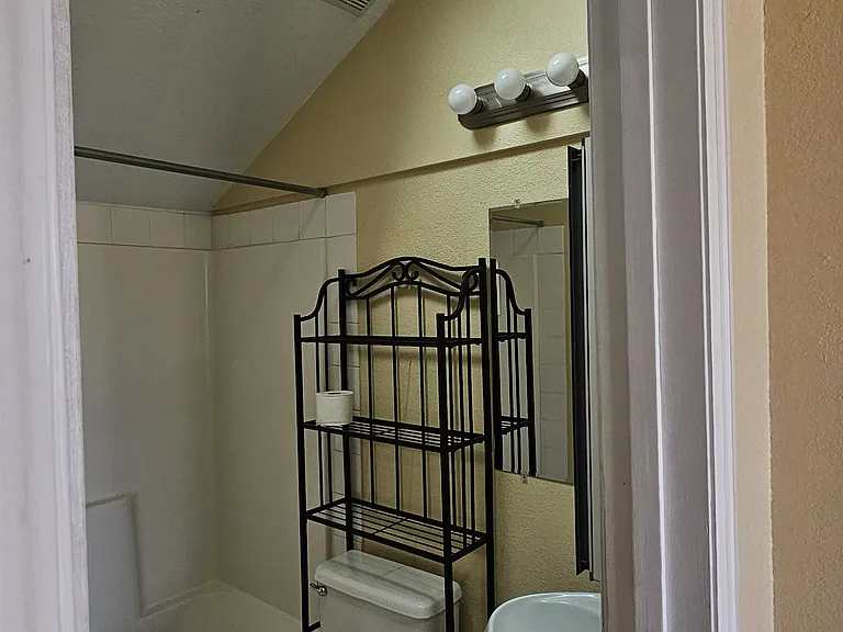 17111 E Ford Dr — Photo 22