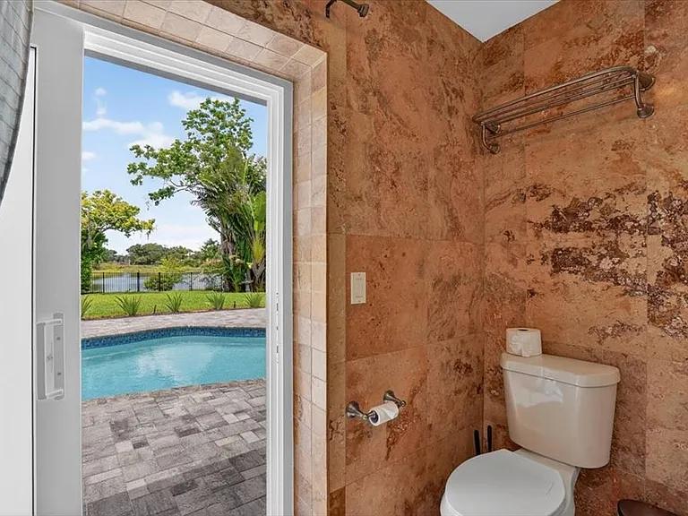 4230 Shady Oaks Ct — Photo 22