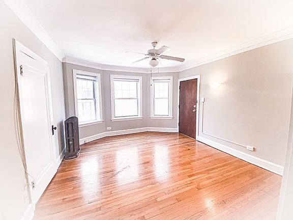 3rd image of 3822 N Janssen Ave APT 3W