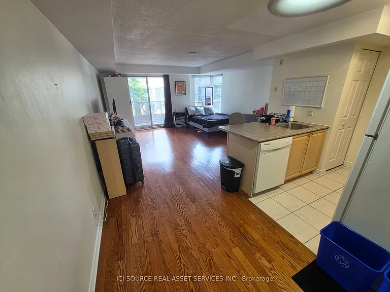 429 Somerset St W #204 — Photo 8