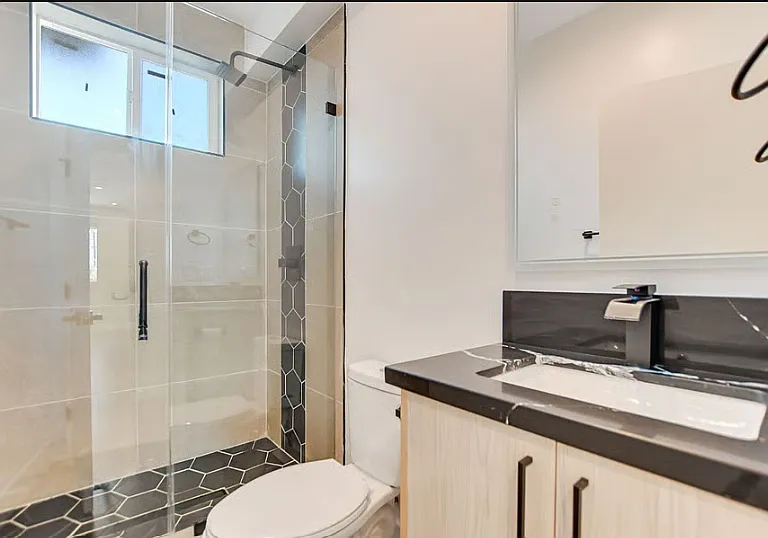 2121 S West View St #B1 — Photo 2