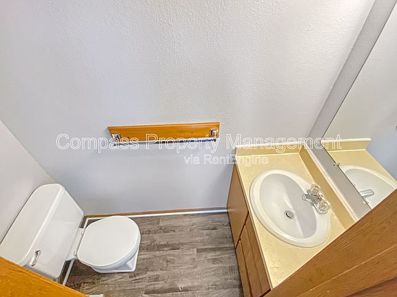 4th image of 451 Lincoln Ave #6