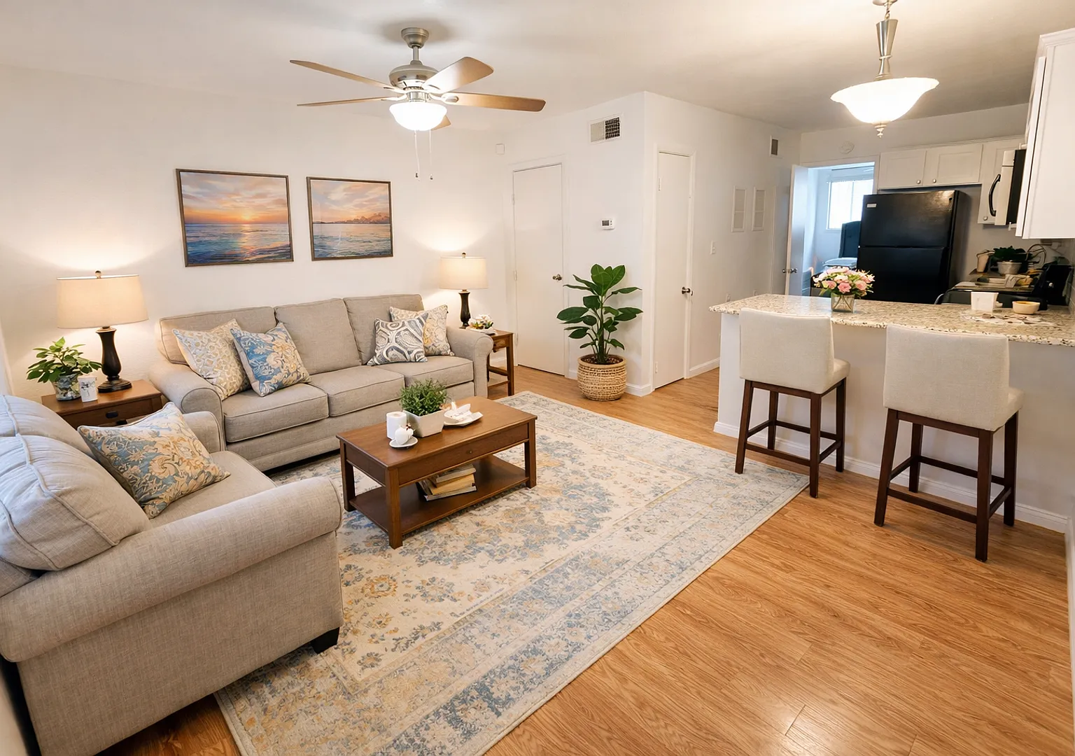 True 1 Bedroom Overlooking Doak Campbell — Photo 1