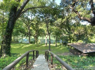 1017 Nolan St, Seguin, TX 78155