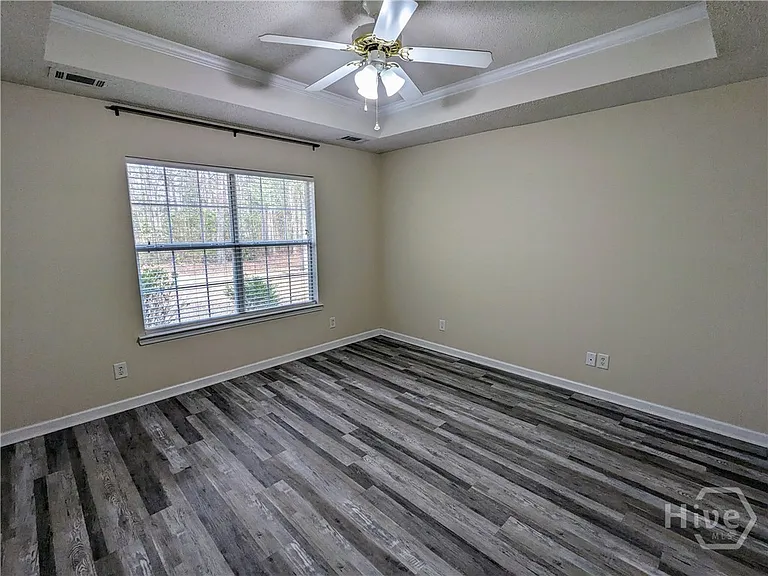 89 Carlisle Ln — Photo 10