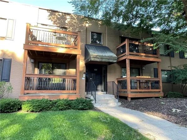 4537 Holly St APT 2, Kansas City, MO 64111