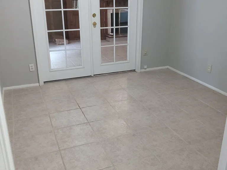 115 N Donna St — Photo 7
