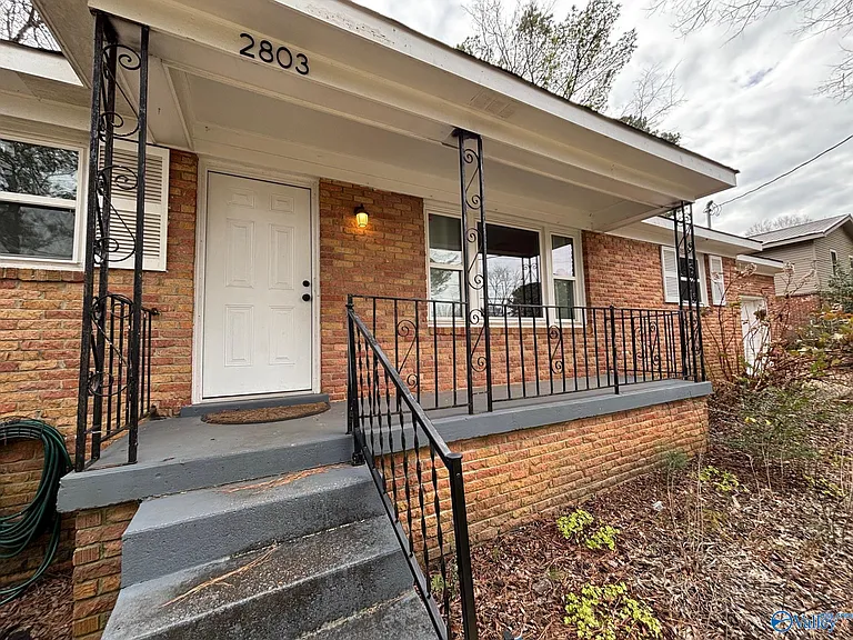 2803 Hester Ln NW — Photo 1