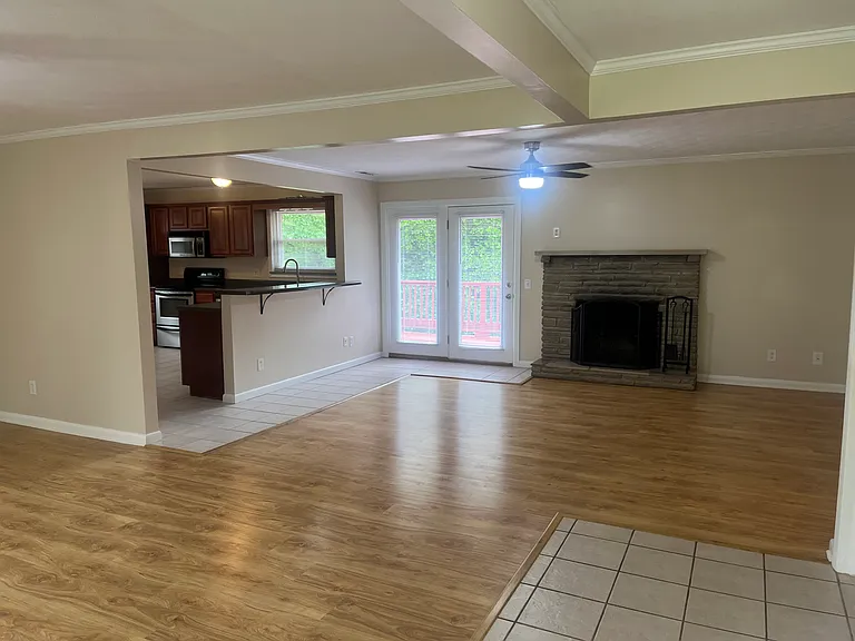 1714 Brentwood Dr — Photo 6