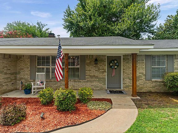 3rd image of 113 Liles Dr