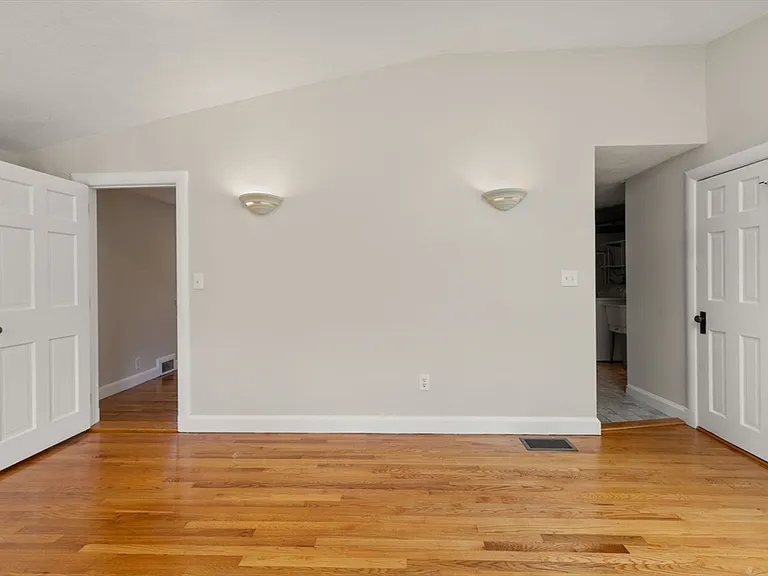 42 Elinor Rd — Photo 33