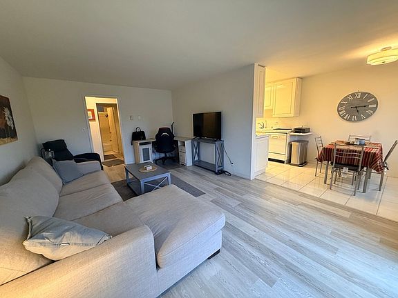 4th image of 2308 Schader Dr Unit 204