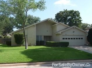 5911 Mission Ridge Dr, Arlington, TX 76016