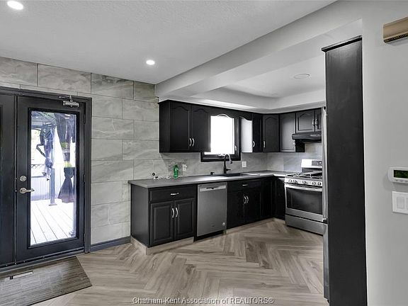 4th image of 74 Chestnut Dr