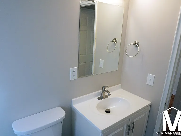 Oakwood at Deer Park Apartments — Photo 9
