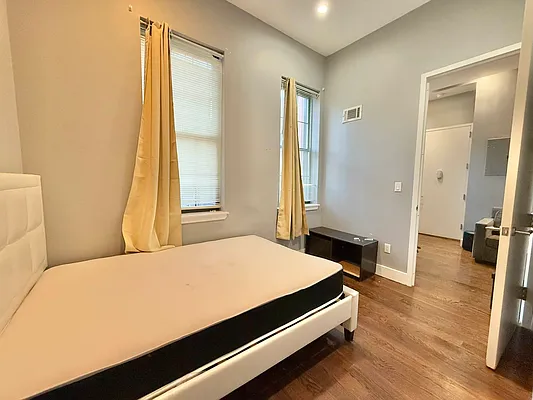 Rented by ERNY LLC | media 9