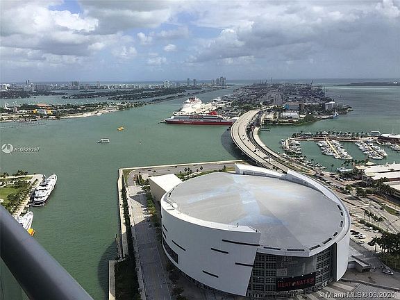 2nd image of 888 Biscayne Blvd APT 4002