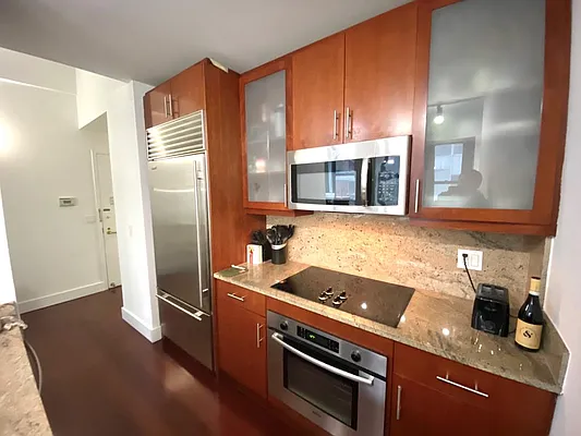 Rented by NY Living Solutions | media 19