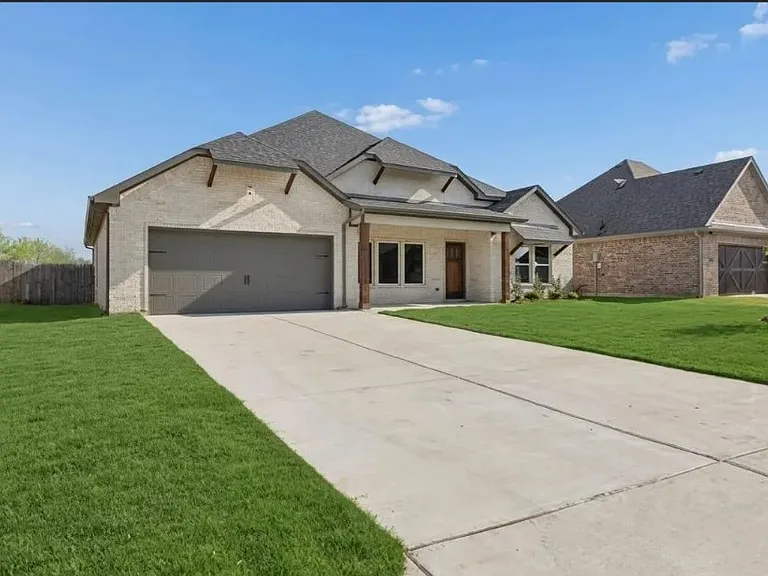3405 Preston Club Dr — Photo 1