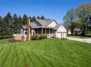 7400 Rice Hill Rd, Burbank, OH 44214