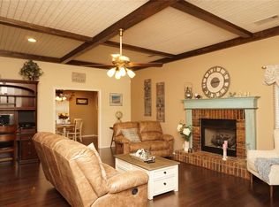 1110 W Russell Ave, Bonham, TX 75418