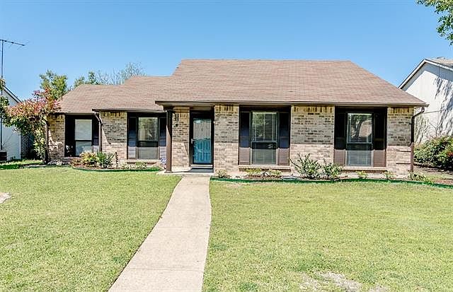 1st image of 1315 Woodland Ct