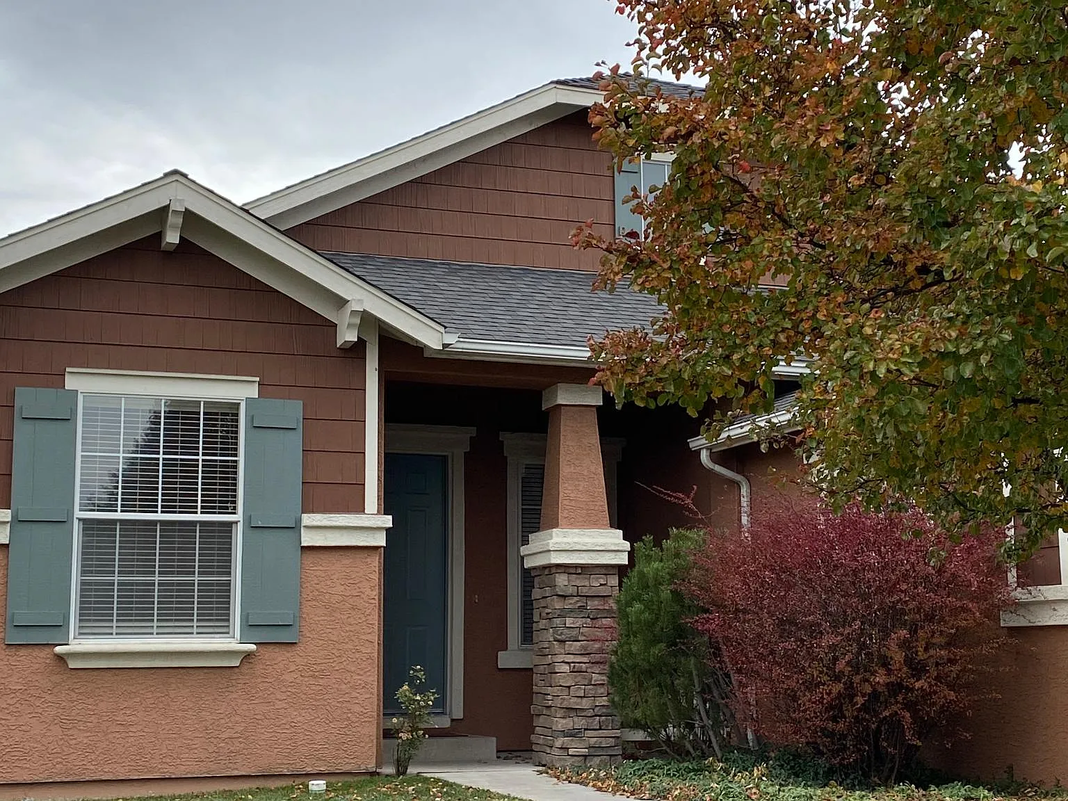 1489 Wessex Cir — Photo 1