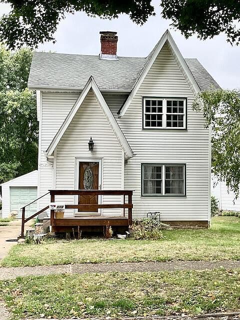 1st image of 119 S Thomas Ave