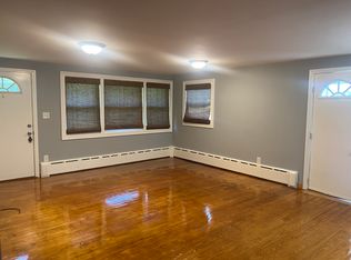 488 Chase Rd, Dartmouth, MA 02747